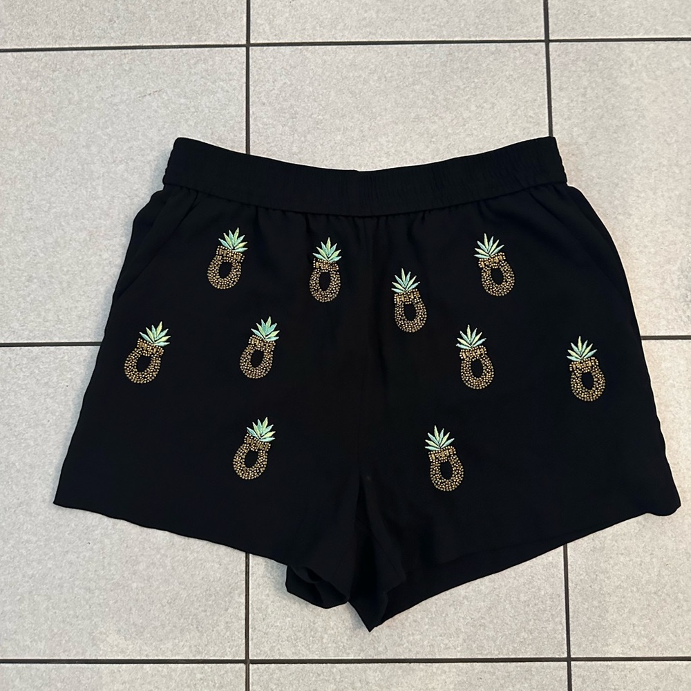 H&M - pineapple shorts